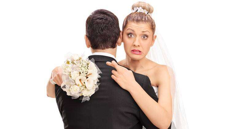 بیش تر زوجین به اشتباه همسر خود را محدود می نمایند. همین امر موجب می شود تا افراد مجرد دیگر ترس از ازدواج داشته باشند.
