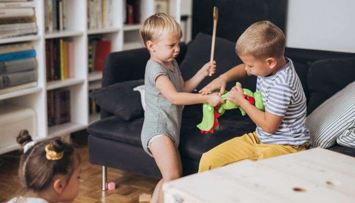 کنترل رفتار در برابر کودک پرخاشگر