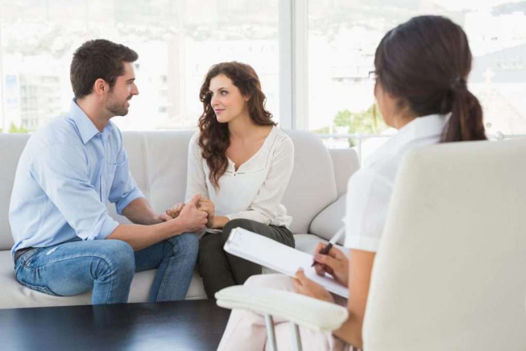 تأثیر زوج درمانی بر کیفیت روابط زوجین 