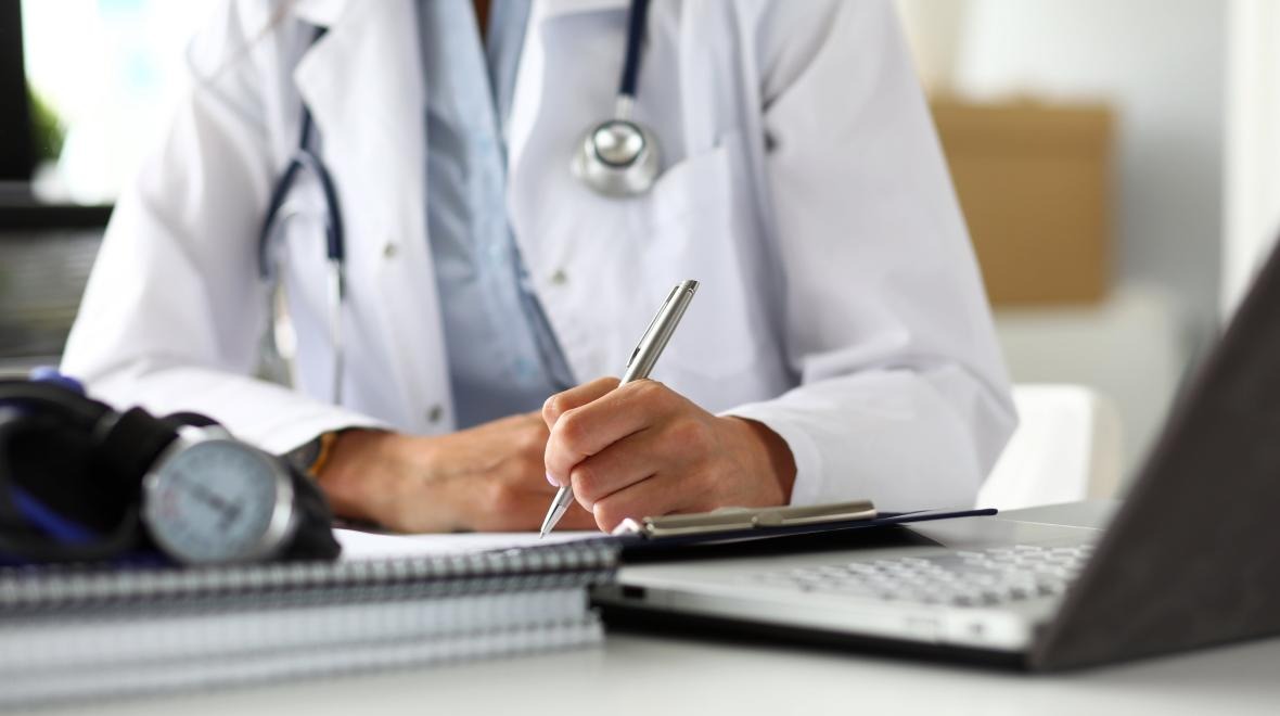 تشخیص بیشفعالی یا adhd در بزرگسالان توسط پزشک
